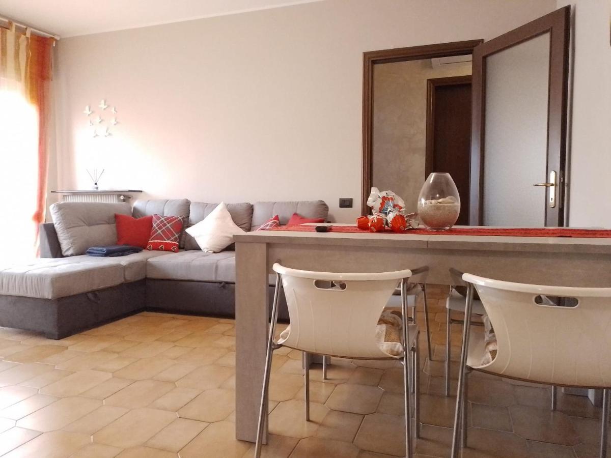 Mira Holiday Exterior foto